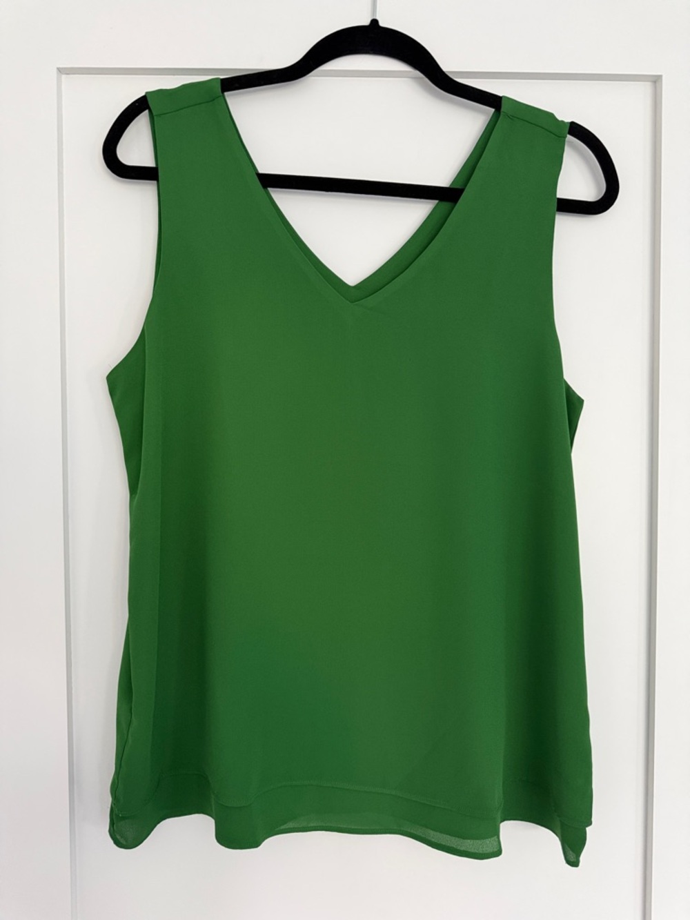 NWT Ann Taylor Factory Green V-Neck Sleeveless Camisole